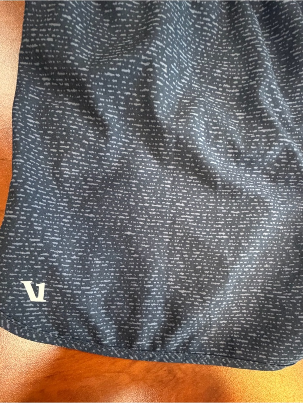 Vuori Med Clementine Short 2.0. Azure Dashed Lines - Picture 6 of 9